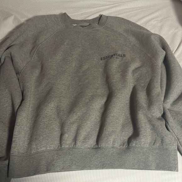 Fear of God Essentials crewneck - Picture 1 of 2
